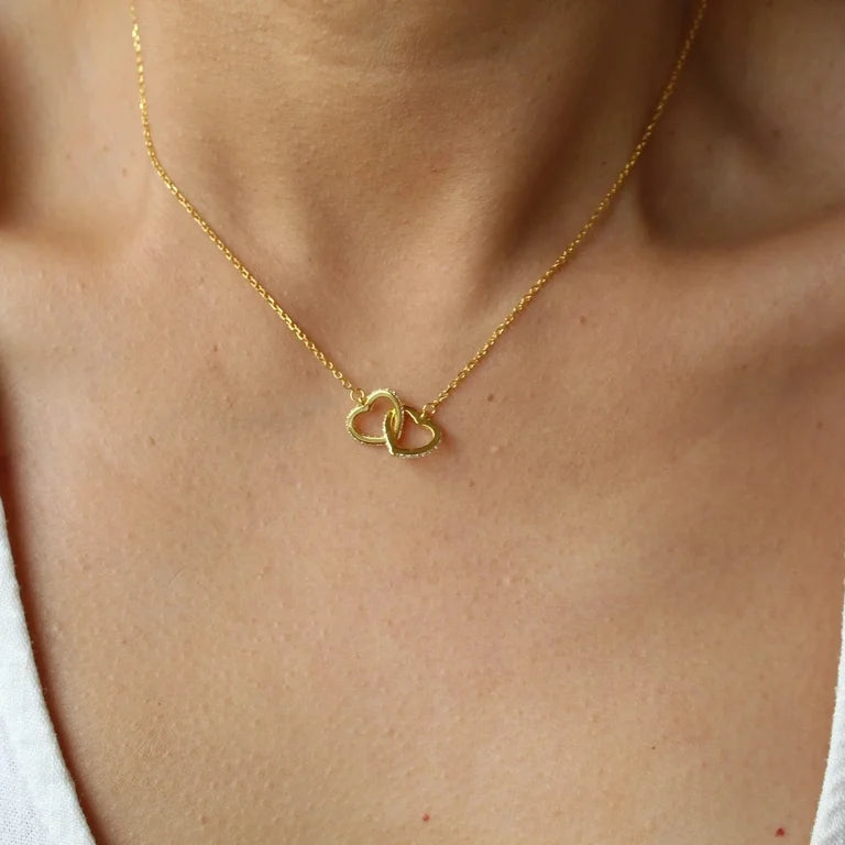 To My Amazing Girlfriend-Promise Necklace-Interlocking Hearts