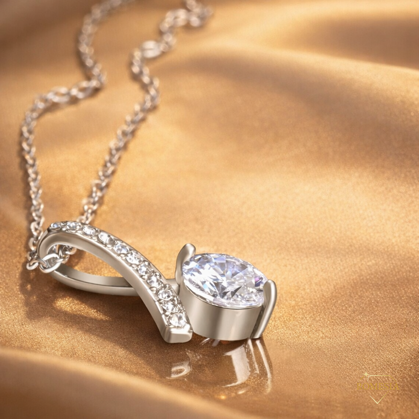 Soulmate-My Eyes- Alluring Beauty Necklace