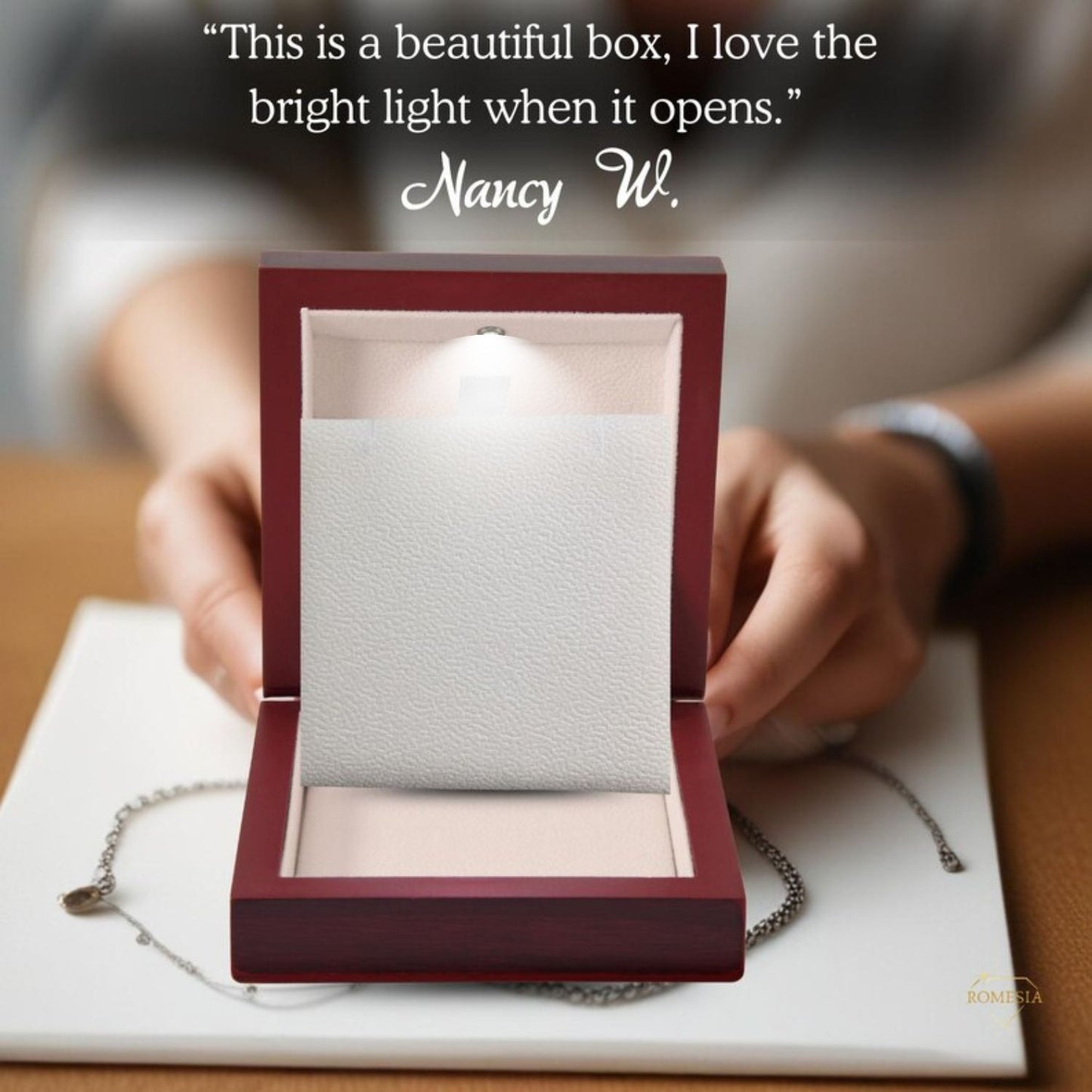 Mahogany Style Gift Box w/LED Light